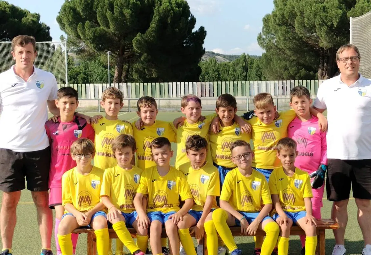 El equipo benjamín del C.D. Íscar participa este año en la Donosti Cup